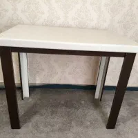 میز تحریر و کامپیوتر