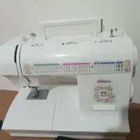 یک عدد چرخ خیاطی