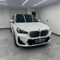 بی ام و ix1 2025