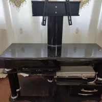 میز تلویزیون شیشه‌ای