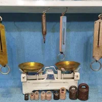 ترازوی یک کیلویی بی نظیر کفه برنز و باسکول دستی