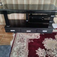میز تلویزیون شیشه ای