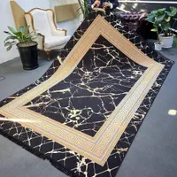 فرشینه ورساچ سنگی طوسی و مشکی نسکافه ای|فرش|تهران, عبدل‌آباد|دیوار