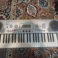 پیانو خیلی خوب چند وقت پیش خریدم استفاده نکردم ح