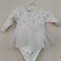 لباس بچگانه|کفش و لباس بچه|بومهن, |دیوار