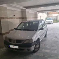 ماشین بسیار تمیز و در حدنو