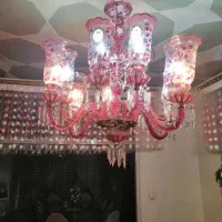 لوستر شاه عباسی. کریستال. تابلو فرش. سینی مسی.