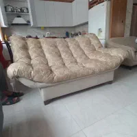 کاناپه  سه نفره بسیار راحت