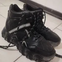 نیم بوت سایز37