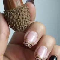 مدل کاشت ناخن  محدود برای ۱۰ نفر اول