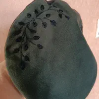 کلاه فرانسوی گلدوزی شده|لباس|اصفهان, امامزاده اسماعیل|دیوار