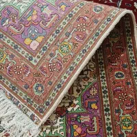 فرش دستباف گل ابریشم ریزبافت بسیارتمیزبافته شده|فرش|تهران, آذری|دیوار
