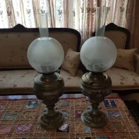 یک جفت چراغ نفتی آنتیک قدیمی حباب دار