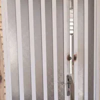 درب ورودی ساختمان