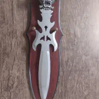 شمشیر دکوری فولادی و سنگین ، فقط سرش یکم جدا شده