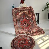 فرشینه زمینه قرمز زمینه سبز کلاسیک سنتی