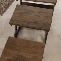 میز جلو مبلی با عسلی کاملا نو تخفیف هم دارد