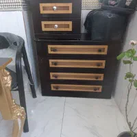 یونیت و دراور با ایینه و دو تا پای تختی|آرایشگاه و سالن‌های زیبایی|سهند, |دیوار