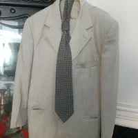 کُت وشلوار وجلیقه وکراوات