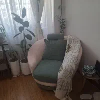 ۲دست مبلمان هفت نفره ، یک میزنهارخوری ۶نفره