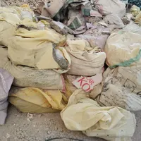 یک نیسان مصالح رایگان آجر و نخاله برای پر کردن