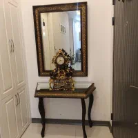 آیینه وکنسول وساعت