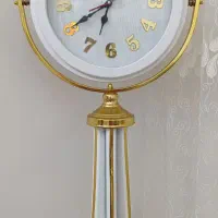 ساعت پایه دار