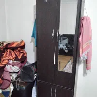 جاکفشی، کمد لباس، رگال