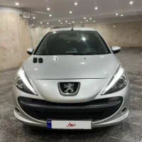 پژو 207 دنده ، نقره ای ۱۳۹۹ فنی درجه یک