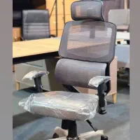 صندلی اداری پشت توری مش تنفسی