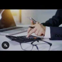 نیلزمند یک خانم حسابدار