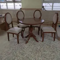 میز ناهار خوری ۴نفره سالم و نو