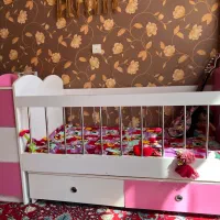 تخت و کمد و دراور سه کشو کودک|تخت و سرویس خواب|اردبیل, |دیوار