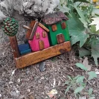 جاکلیدی چوبی طرح کلبه