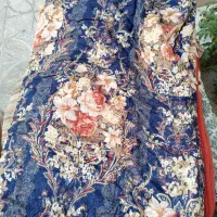 روتختی دونفره کاملا سالم و نو با ملحفه روی تختش