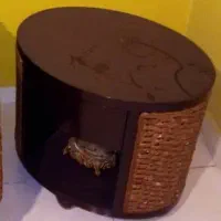 میز چوبی حصیری بیضی شکل