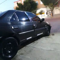 ماشین خیلی تمیزه   یک جای گیرم واسه اون میفرشم