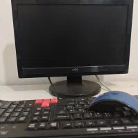 کامپیوتر ( کیس و مانیتور و کیبورد )