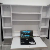 میز کامپیوتر و کتاب خانه