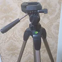 سه پایه دوربین