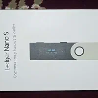 کیف پول فیزیکی ، لجر نانو اس