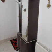 جاکفشی و چوب لباسی