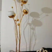 آباژورایستاده