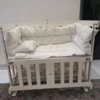 تخت نوزاد کنار مادر|تخت و سرویس خواب|ری, فیروزآبادی|دیوار