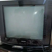 تلوزیون همراه میز