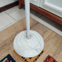 آباژور فلزی کنار سالنی|چراغ خواب و آباژور|پرند, فاز ۴|دیوار