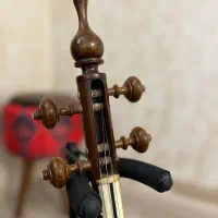 کمانچه دستساز داوود عطایی|سازهای سنتی|شیراز, دشت چنار|دیوار