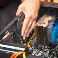 خدمات کامپیوتری در محل شما «با قیمت مناسب»