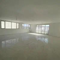 واحد با نور گیر بی نظیر و متریال فوق العاده