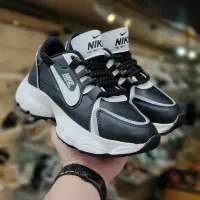 کفش اسپرت ونیم بوت|کیف، کفش، کمربند|بیرجند, |دیوار